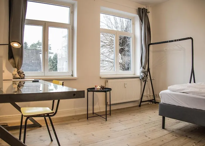 Doppelbett In Heller Apartament *